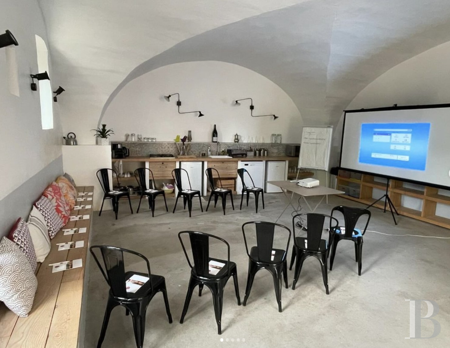 A large house living up to its name in the Provencal Drôme region between Crest and Valence - photo  n°6